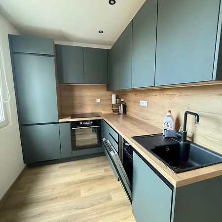 Lejlighed Mid-town Spacious