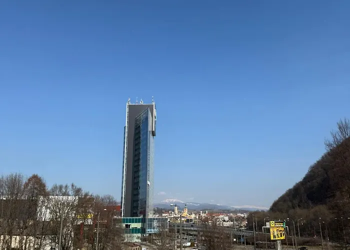 Mid-town Spacious דירה באנסקה ביסטריצה